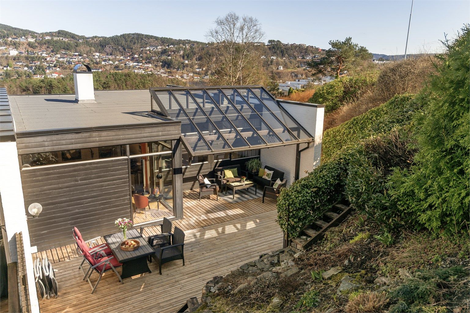 - Med glassoverbygget kan du være ute uansett vær -