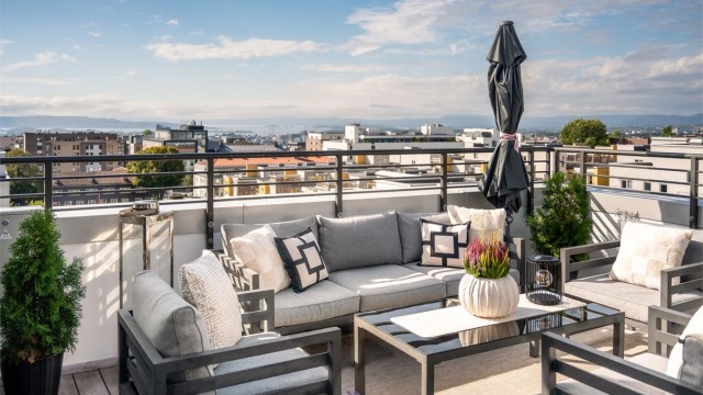 Sindre Nyhus v/Krogsveen presenterer en svært sjelden toppleilighet på Løren!