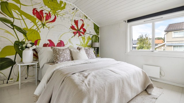 Hovedsoverommet har god plass til dobbeltseng.