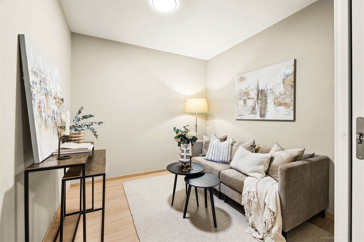 Leiligheten har et innredet rom - Rommet er ikke godkjent for varig opphold.