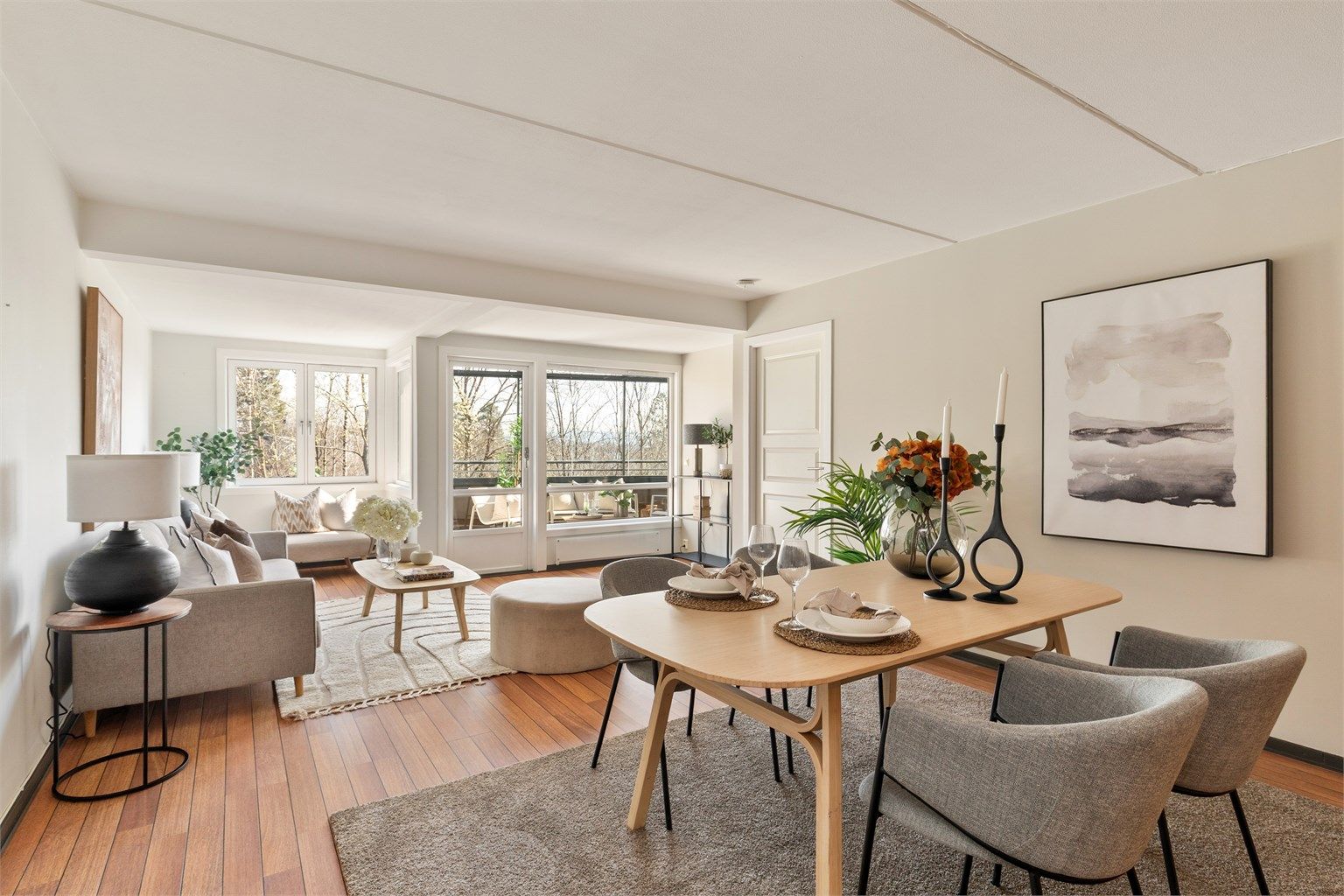 Velkommen til Husebybakken 19J, en lys og romslig 2(3)-roms leilighet med god planløsning. Foto: Hanne Bruland.