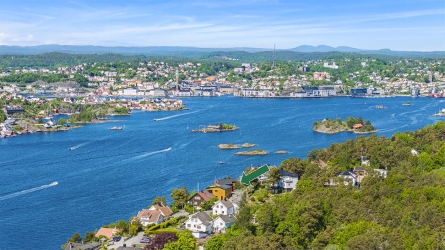 Jonsvoll 20 -Nyoppført enebolig med luftig og solrik beliggenhet i ettertraktet boligområde.