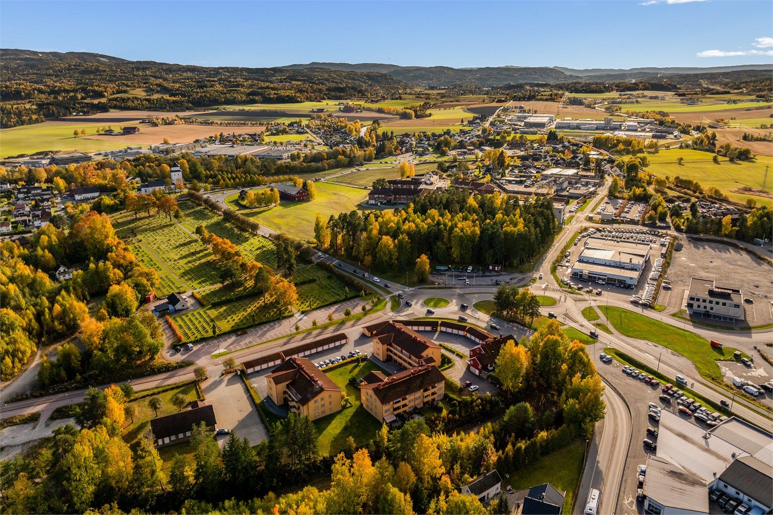 Det er kun ca. 5 min kjøring til Eiker Senter