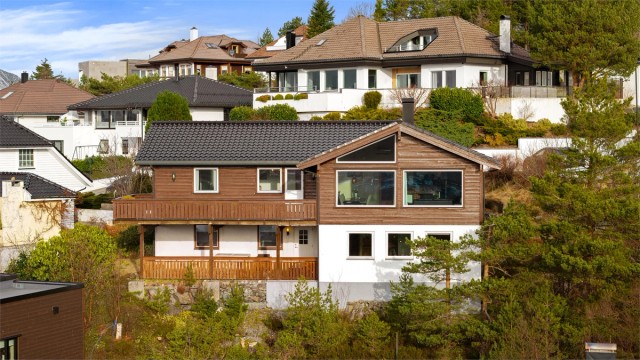 Velkommen til Skåthaugen 45, presentert av Krogsveen v/Eiendomsmegler/Partner Marit Stuen Aursnes