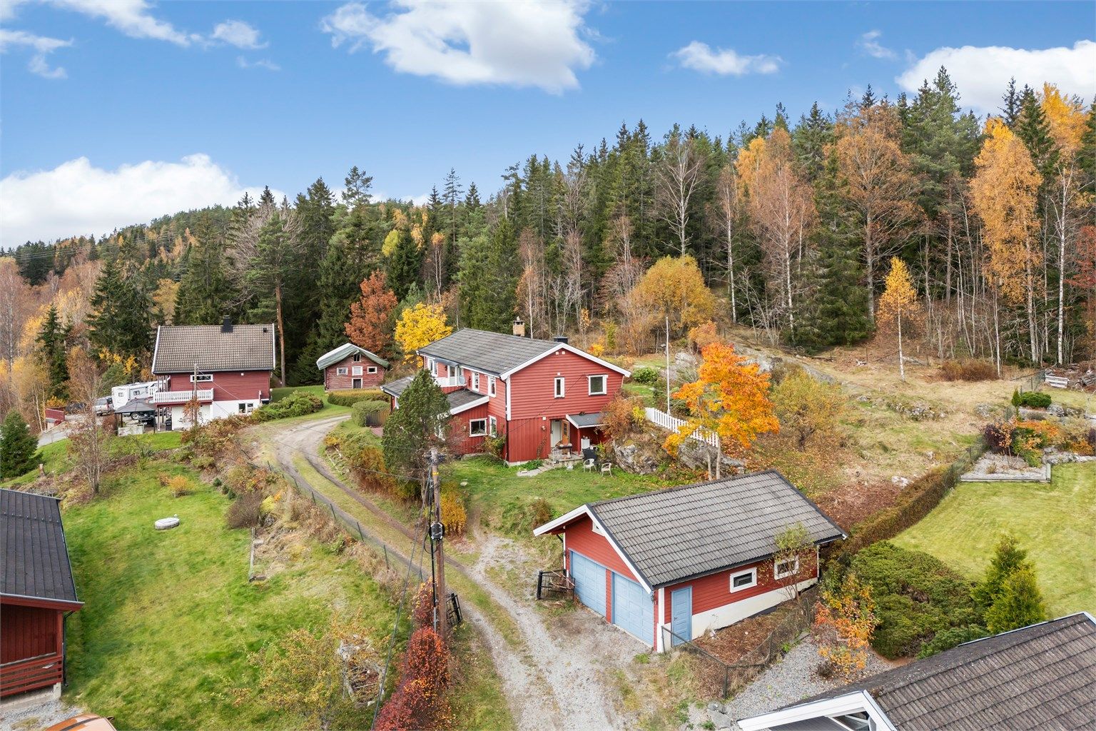 Velkommen til Fjellsterrassen 12 - Enebolig med utleiedel med idyllisk beliggenhet ved marka. 