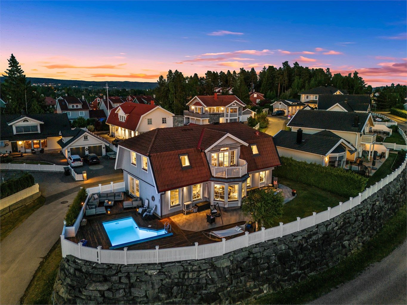 Eiendomsmegler Krogsveen v/Eskil R Tyskeberget ønsker velkommen til Brånåstoppen 17