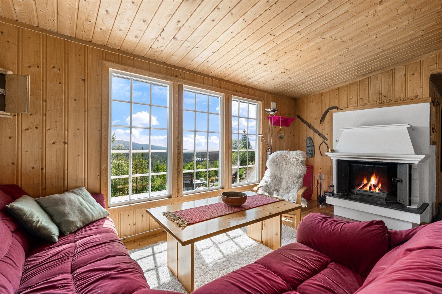 Innbydende og koselig atmosfære i stuen