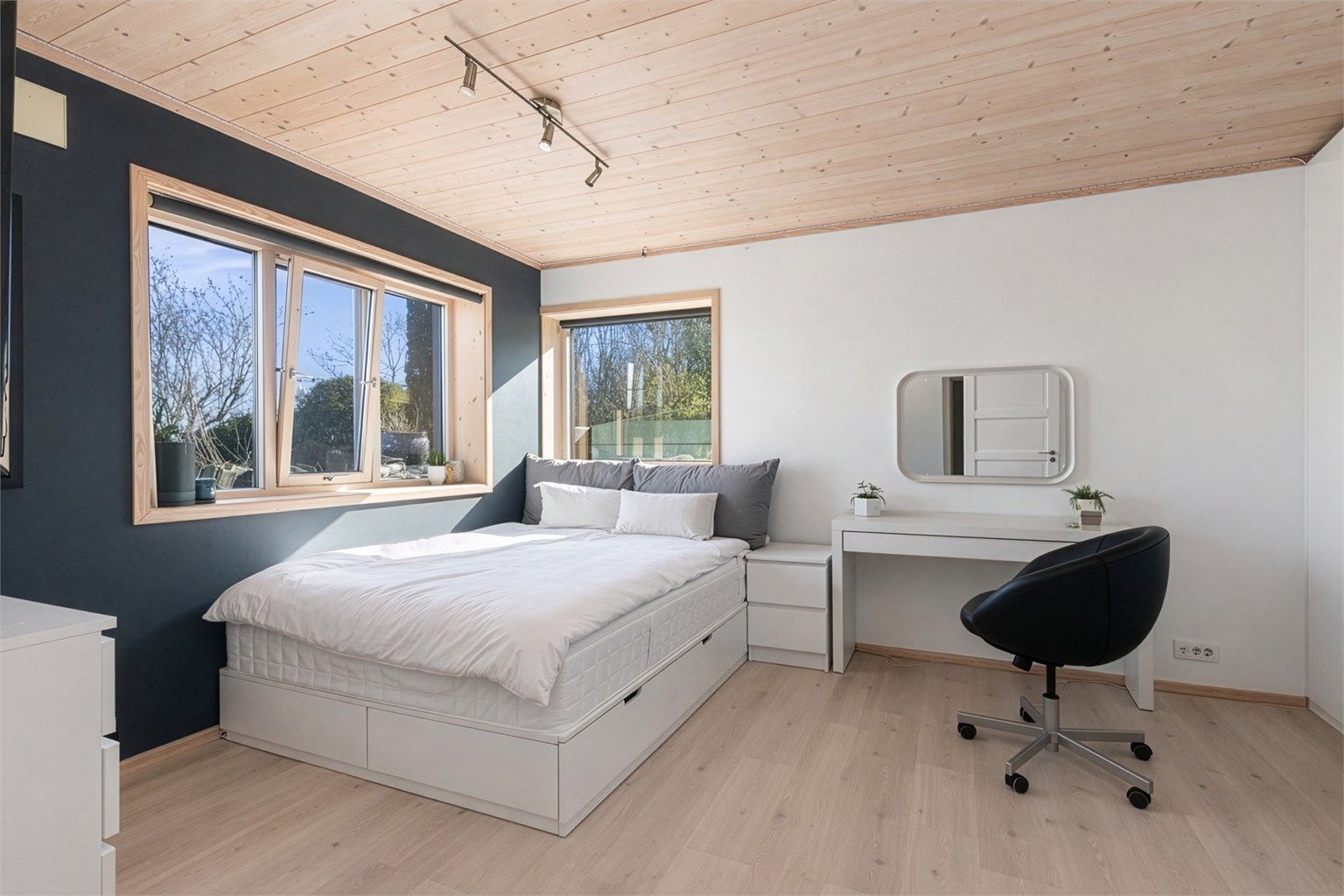 Bildet er redigert ved hjelp av AI.
Soverom.