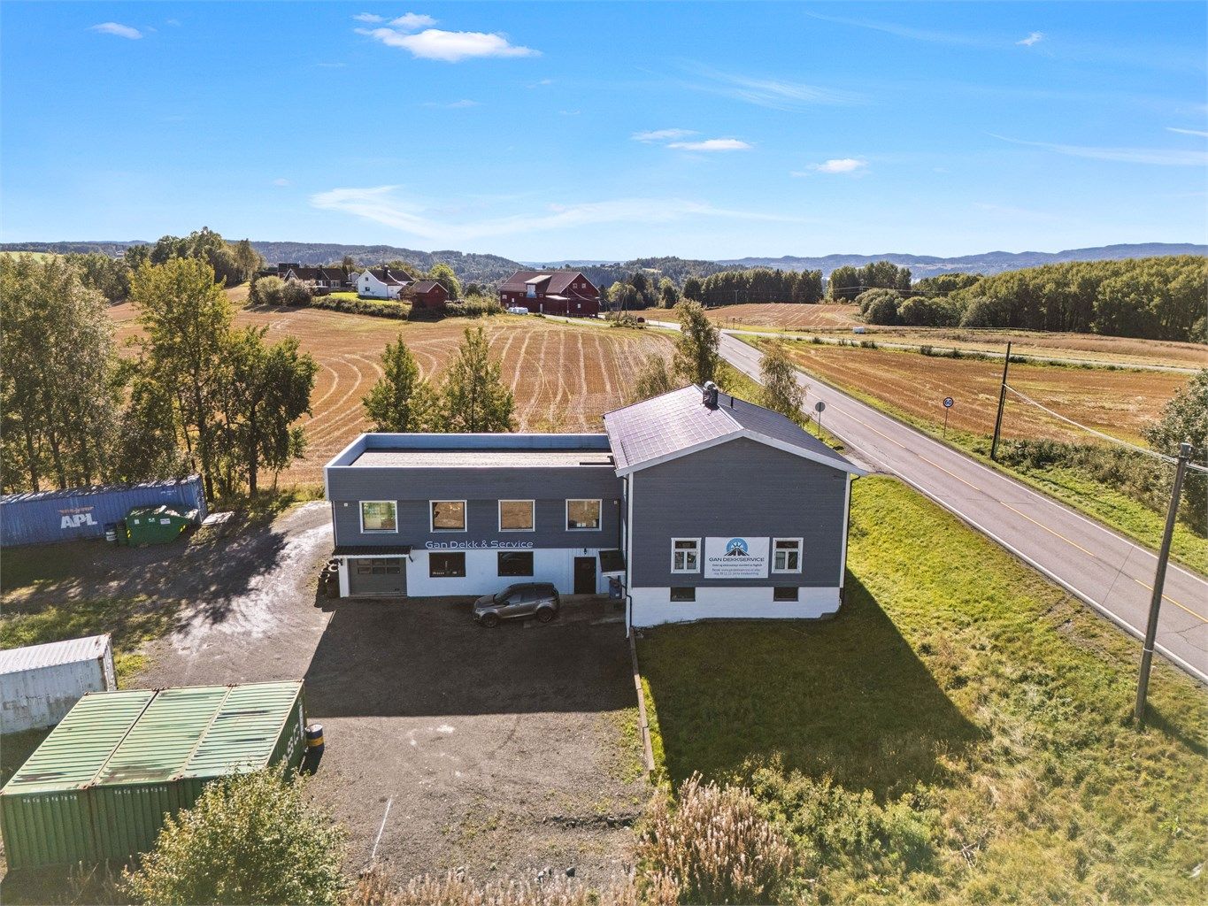 Velkommen til Fetveien 1292 - stor næringseiendom med kontrolokaler, lager, garasjer m.m. 