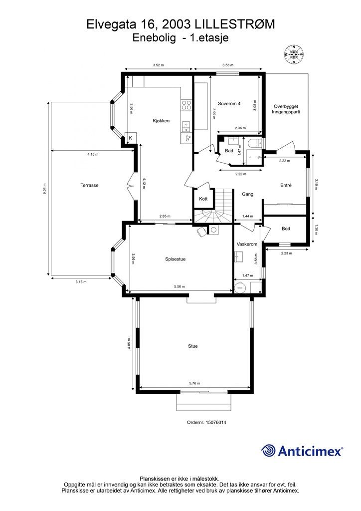 Første etasje har en funksjonell planløsning med stue, spisestue, kjøkken, soverom, bad og vaskerom.