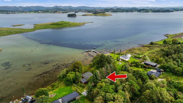 Landlig og tilbaketrukket, samtidig med umiddelbar nærhet til Sola, Stavanger, Sandnes, Randaberg og Tananger.