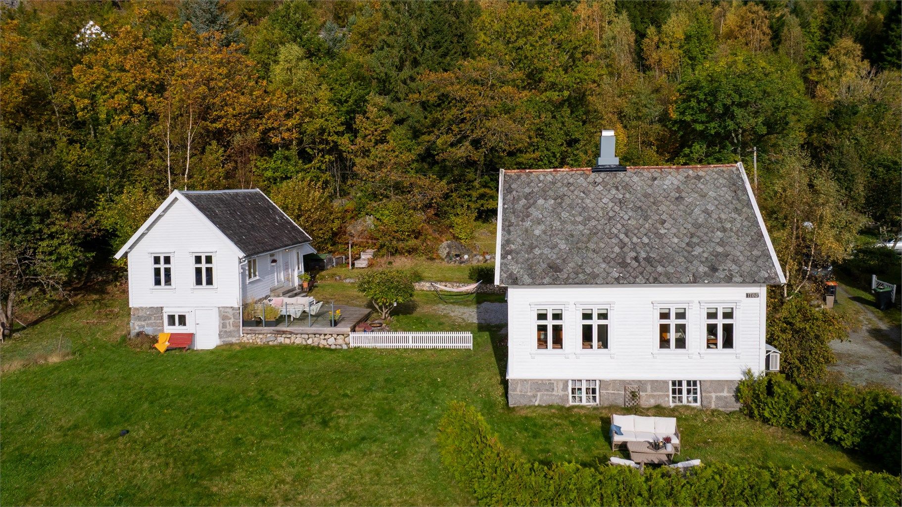 Velkommen til Ryfylkevegen 1165 presentert av Eiendomsmegler Krogsveen v/ Agnethe Goa & Jakob Osaland!
Foto: John Erling Mossige