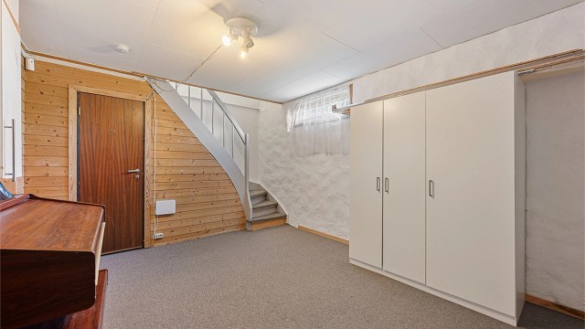 U.etasje som tilhører boligen.