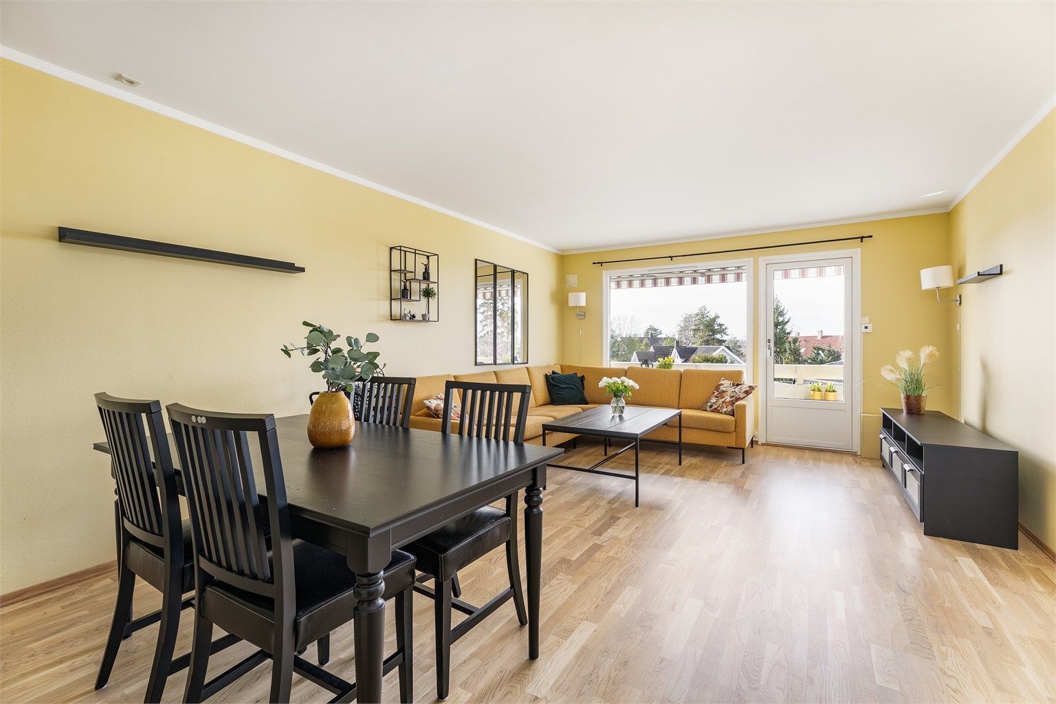 Brasmeveien 12 presenteres av Krogsveen.
Fotograf; Børge Oppegård.