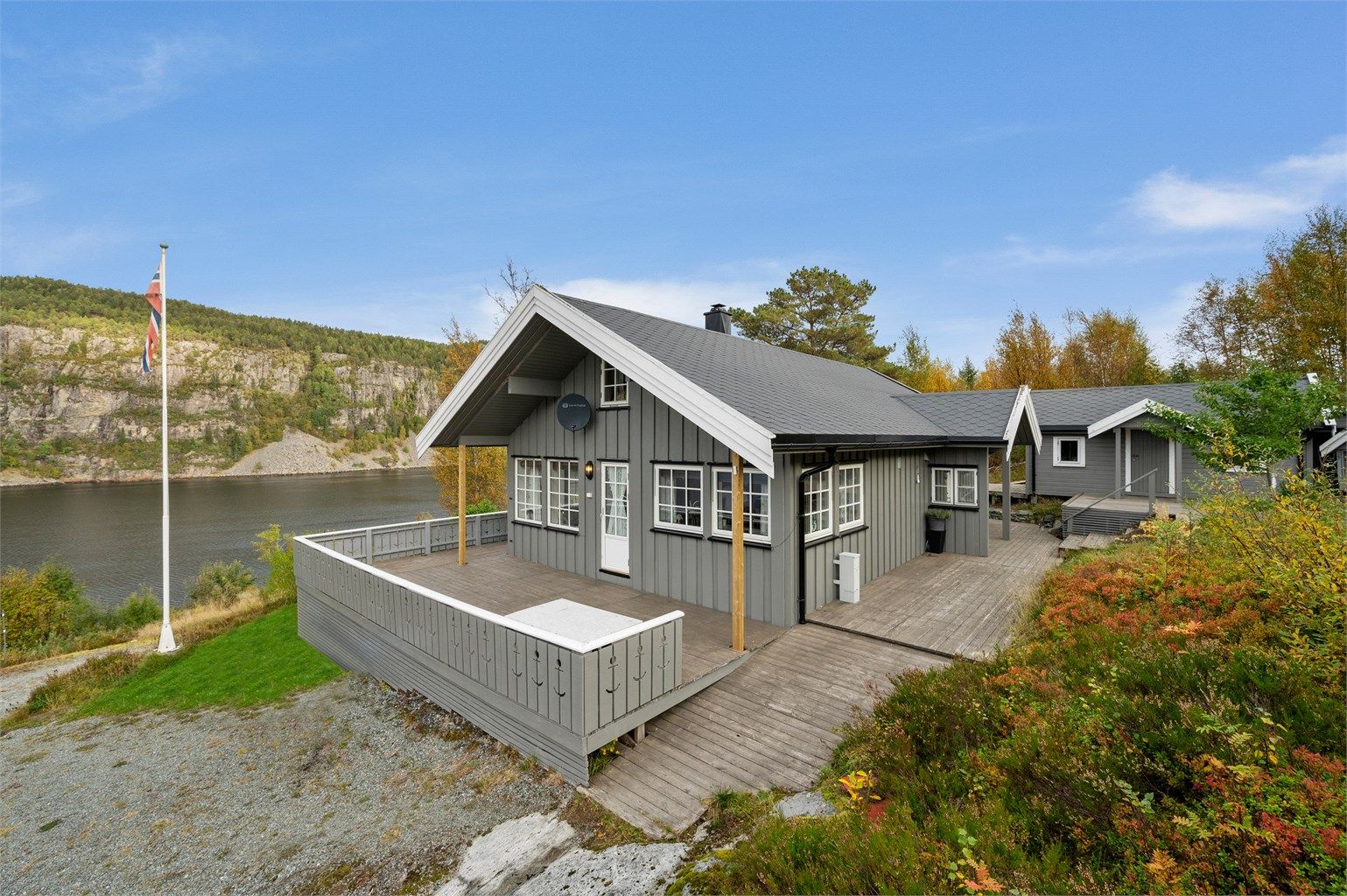 Terrassen måler til sammen hele 85 kvm.