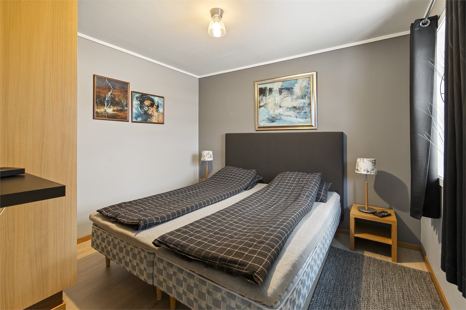 Soverommene har god plass 