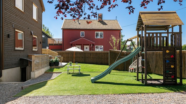Medfølgende privat lekeplass