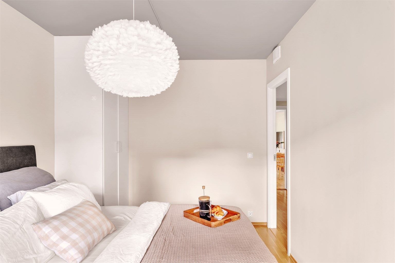 Soverommet har også gode muligheter for garderobeløsninger.