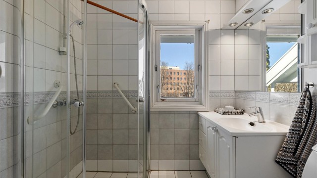 Baderommet er fra byggeår og har fått TG3 i sin helhet