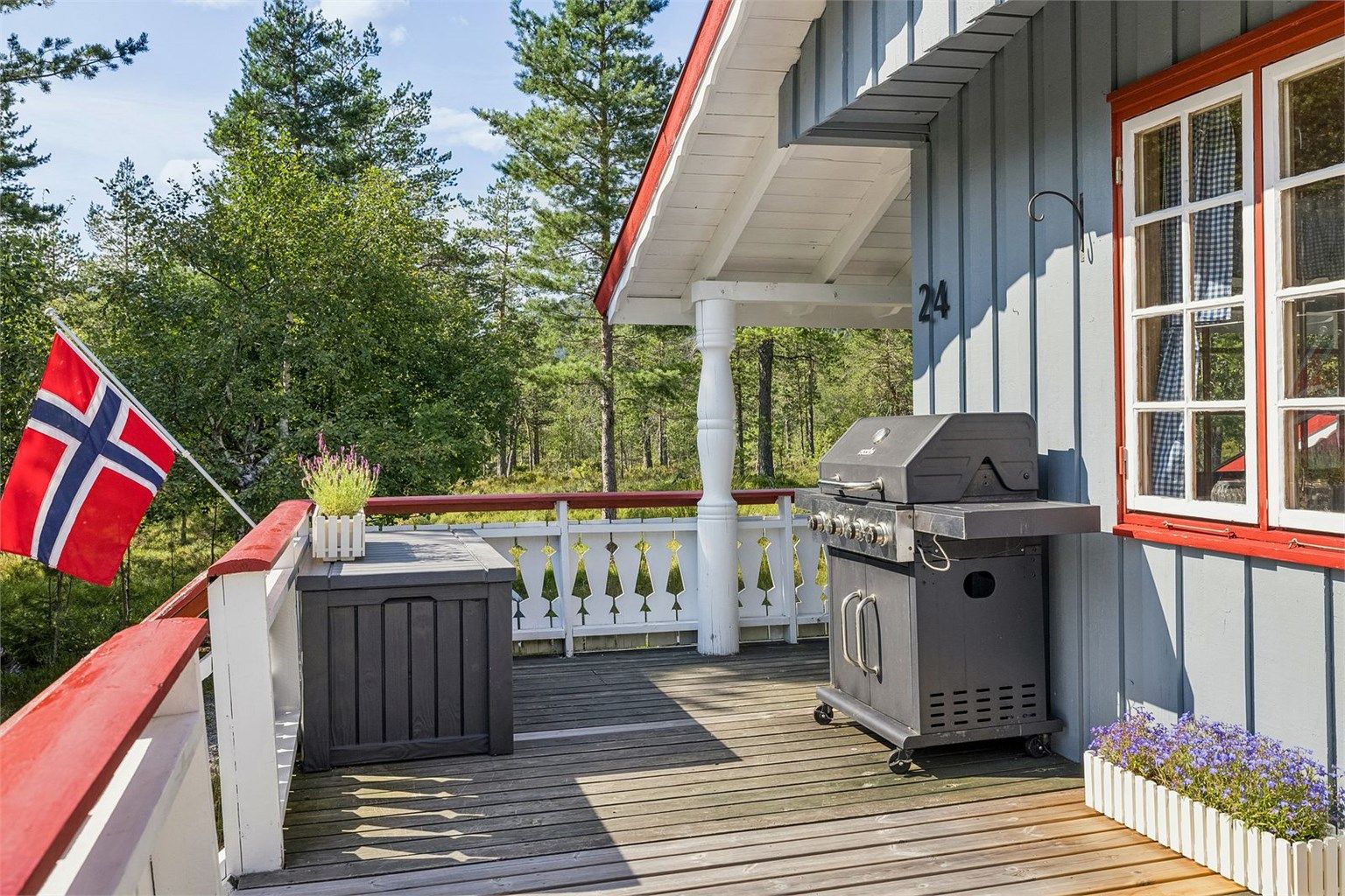 Her kan du nyte frisk luft og flott utsikt.