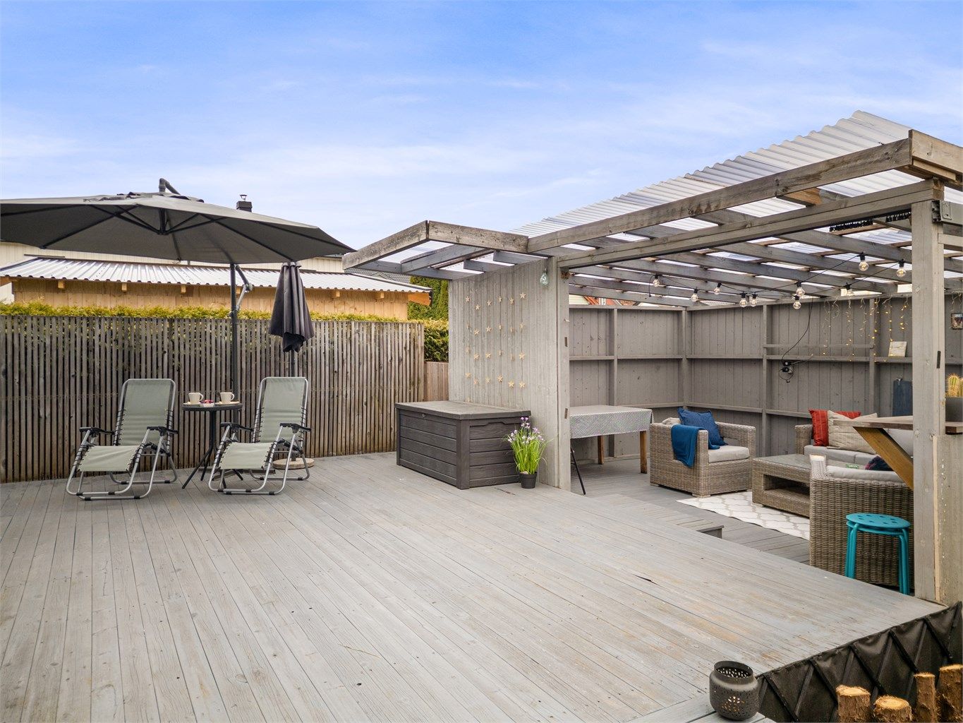 Fin og skjermet uteplass på terrasseplattingen