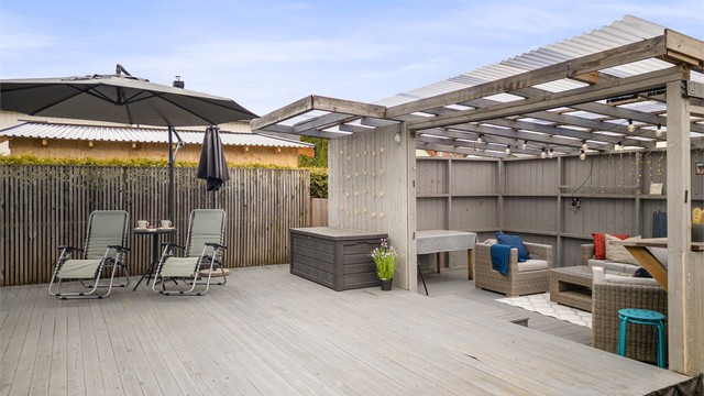 Fin og skjermet uteplass på terrasseplattingen