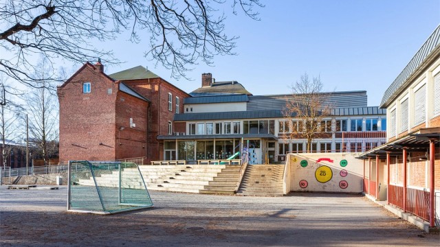 Lysaker Skole ligger i gangavstand fra boligen