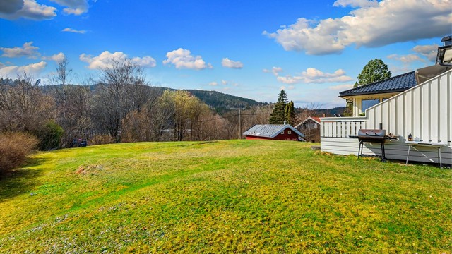 Flott beliggende familiebolig på 1,6 mål tomt