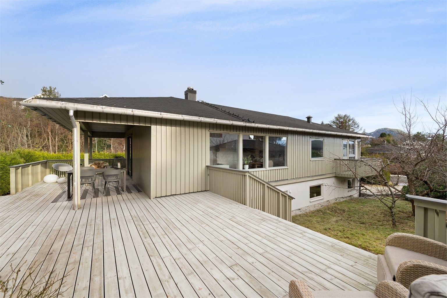 Velkommen til Brudeholmvegen 2 på Flisnes, presentert av Eiendomsmegler/partner Marit Stuen Aursnes