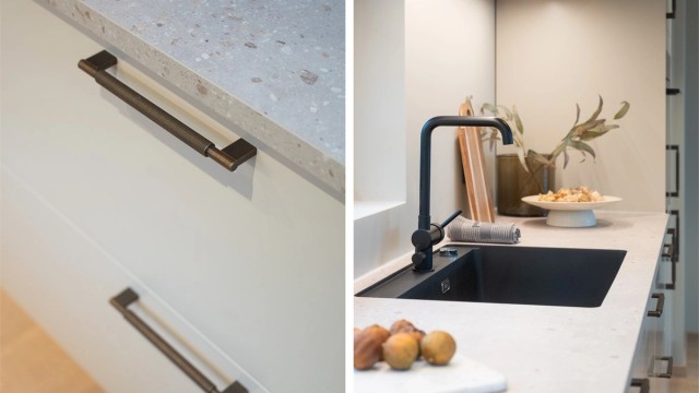 Kjøkkenet er utstyrt med et stilrent Tapwell-armatur og påkostede detaljer.