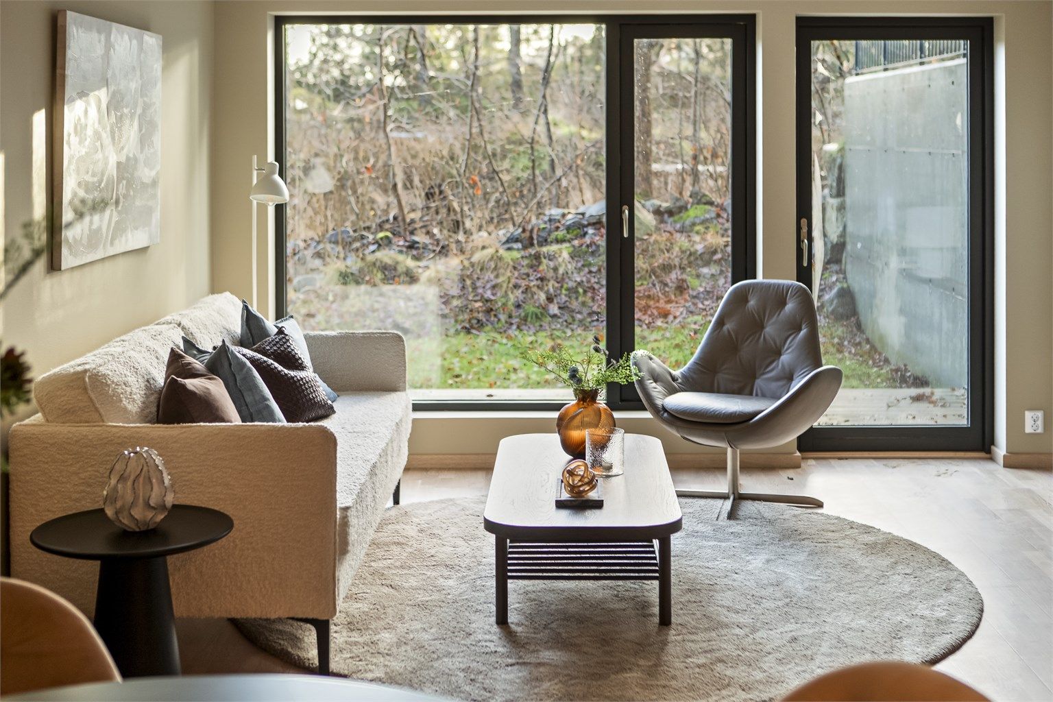 Rekkehus som ligger skjermet til, innerst i et lite og trygt boligområde med minimal trafikk.