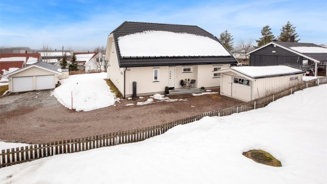 Har kan en kjøre helt til inngangen for å laste av bilen etter handling eller tur