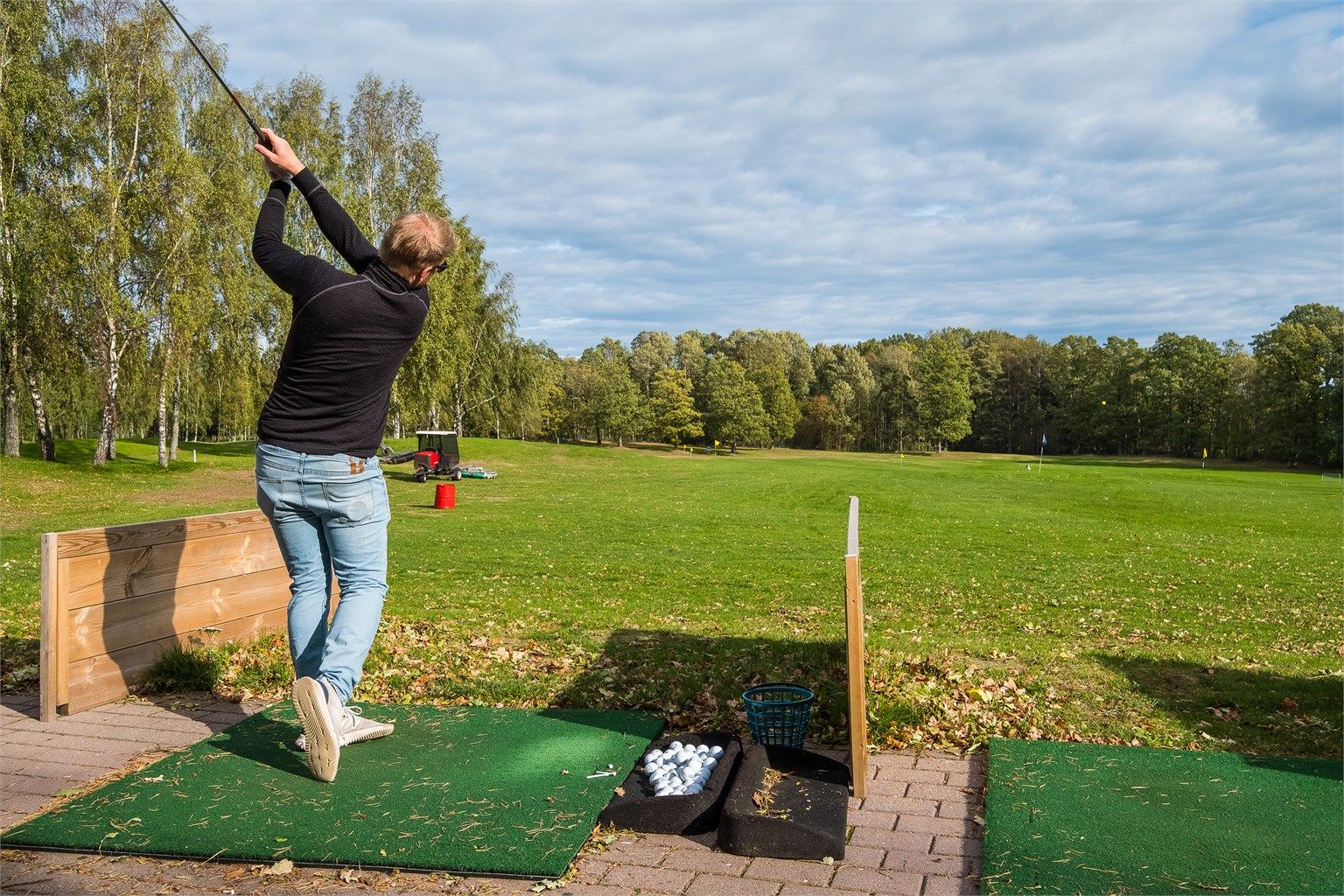 Gode treningsfasiliteter og aktivitetsmuligheter på golfbanen ved Borrevannet.
