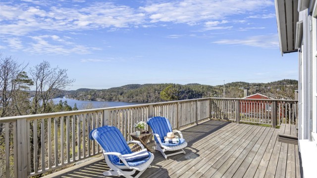 Flere usjenerte soner for avslapning og sosiale sammenkomster.