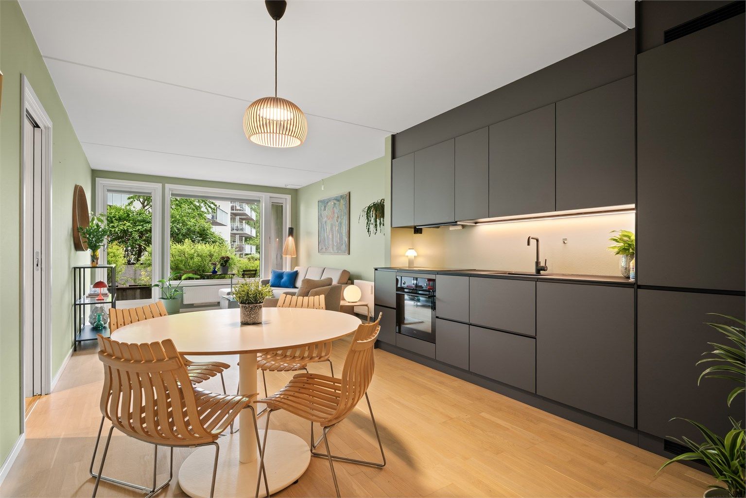 Tom Martinsen v/ Krogsveen har gleden av å presentere Darres gate 14!