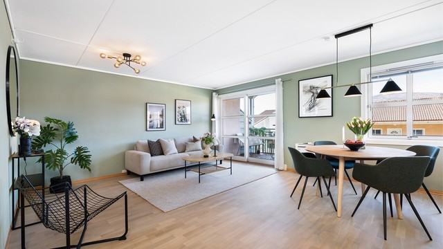 Eiendomsmegler Krogsveen V/Thomas Hauge og Maria Berge presenterer Landåsveien 60C! stor eierleilighet med garasje, balkong og ypperlig beliggenhet.