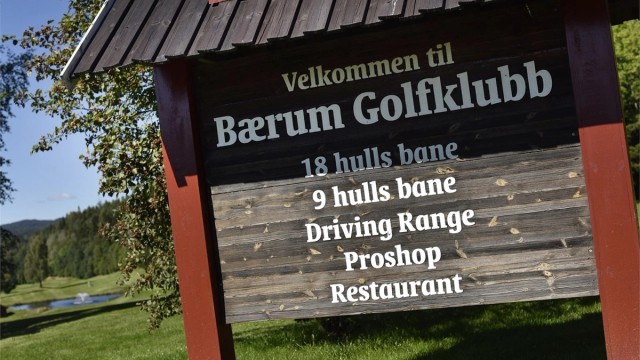 For den golfinteresserte er det kort til golfbanen