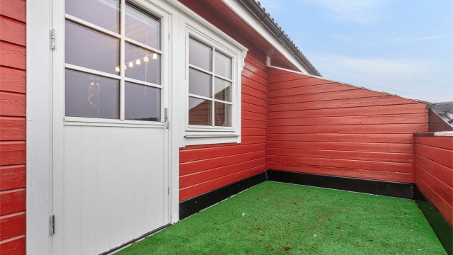 Solrik og luftig balkong på ca 9 kvm.