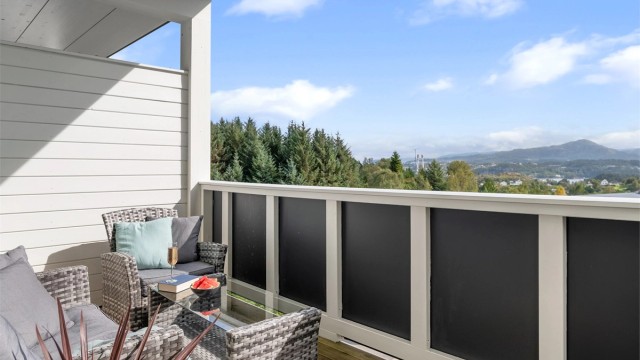 - En flott leilighet i bygg fra 2016 med vidstrakt utsikt -