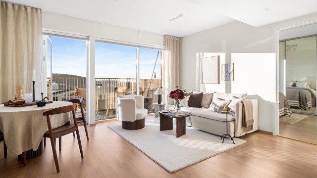 Tom Martinsen v/Krogsveen har gleden av å presentere en lys og moderne selveierleilighet med balkong og spektakulær utsikt!