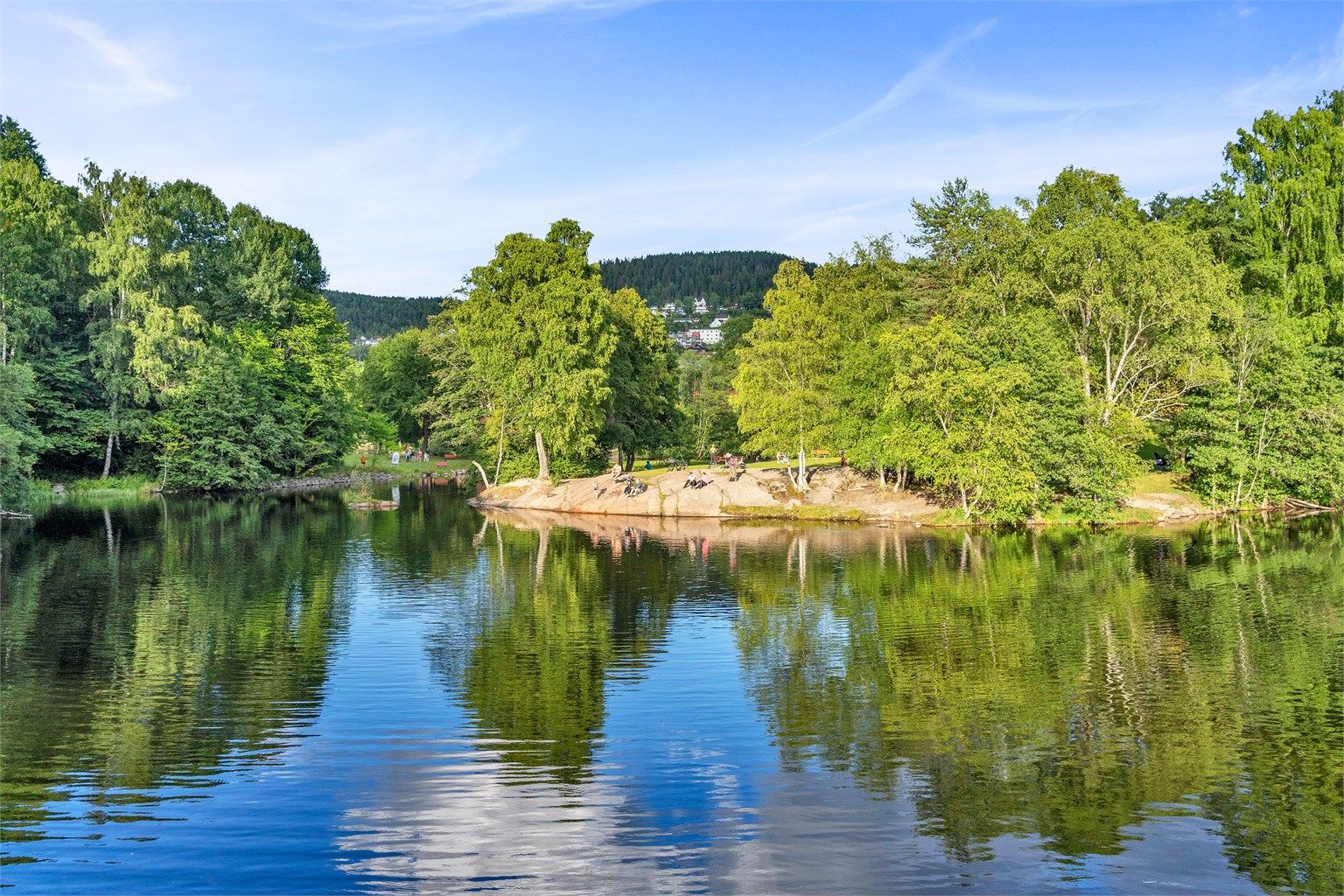 Her bor du i trygge og rolige omgivelser, perfekt for deg som verdsetter natur.