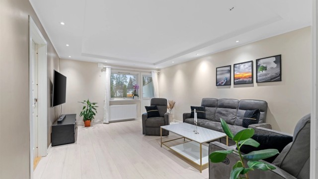 Velkommen til H Nestens veg 6B. En pen 2-roms leilighet i 1 etasje. (Foto: Morten Eriksen).