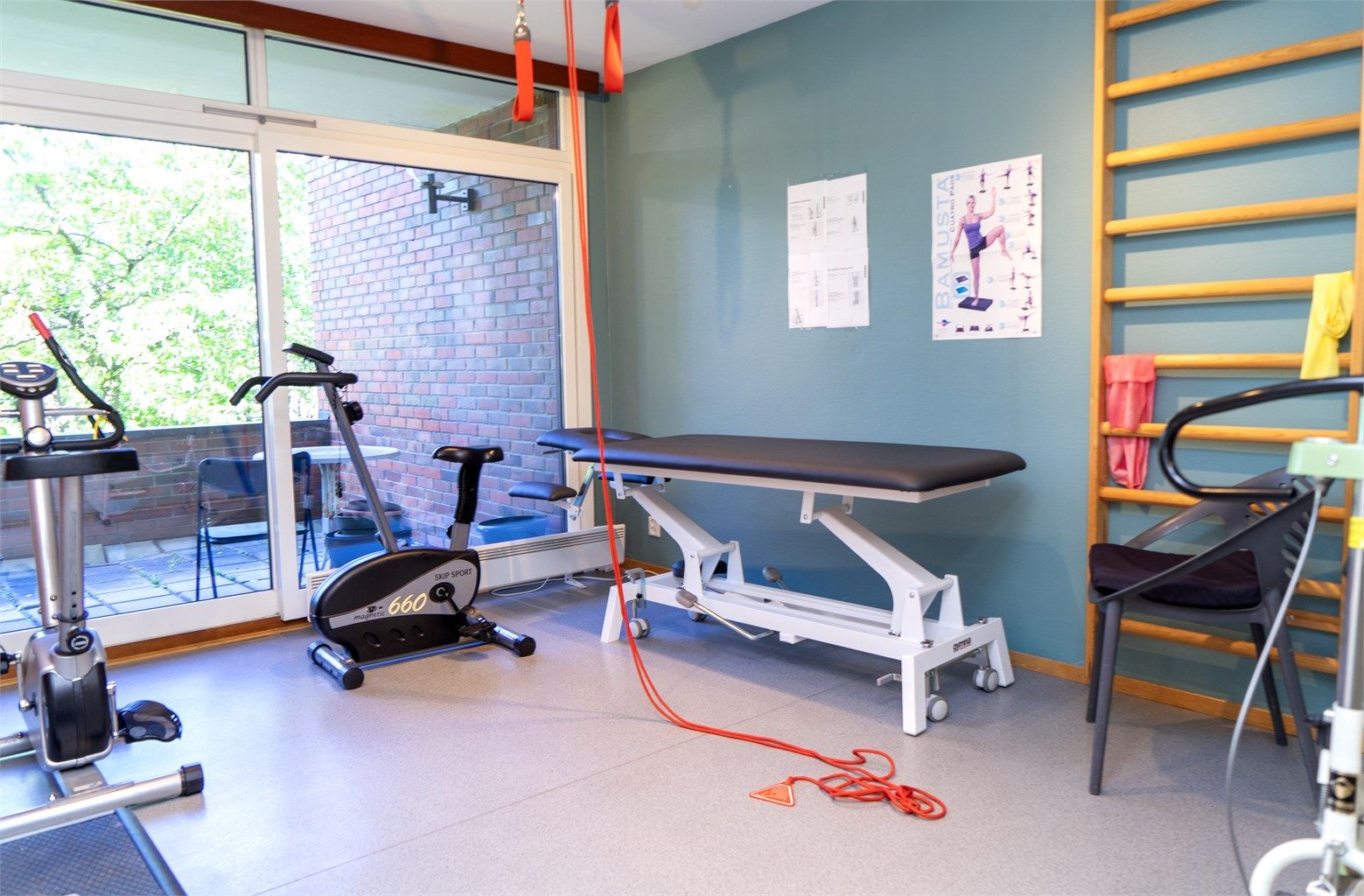 Aktivitetsrom tilrettelagt for fysisk aktivitet og fysioterapi.