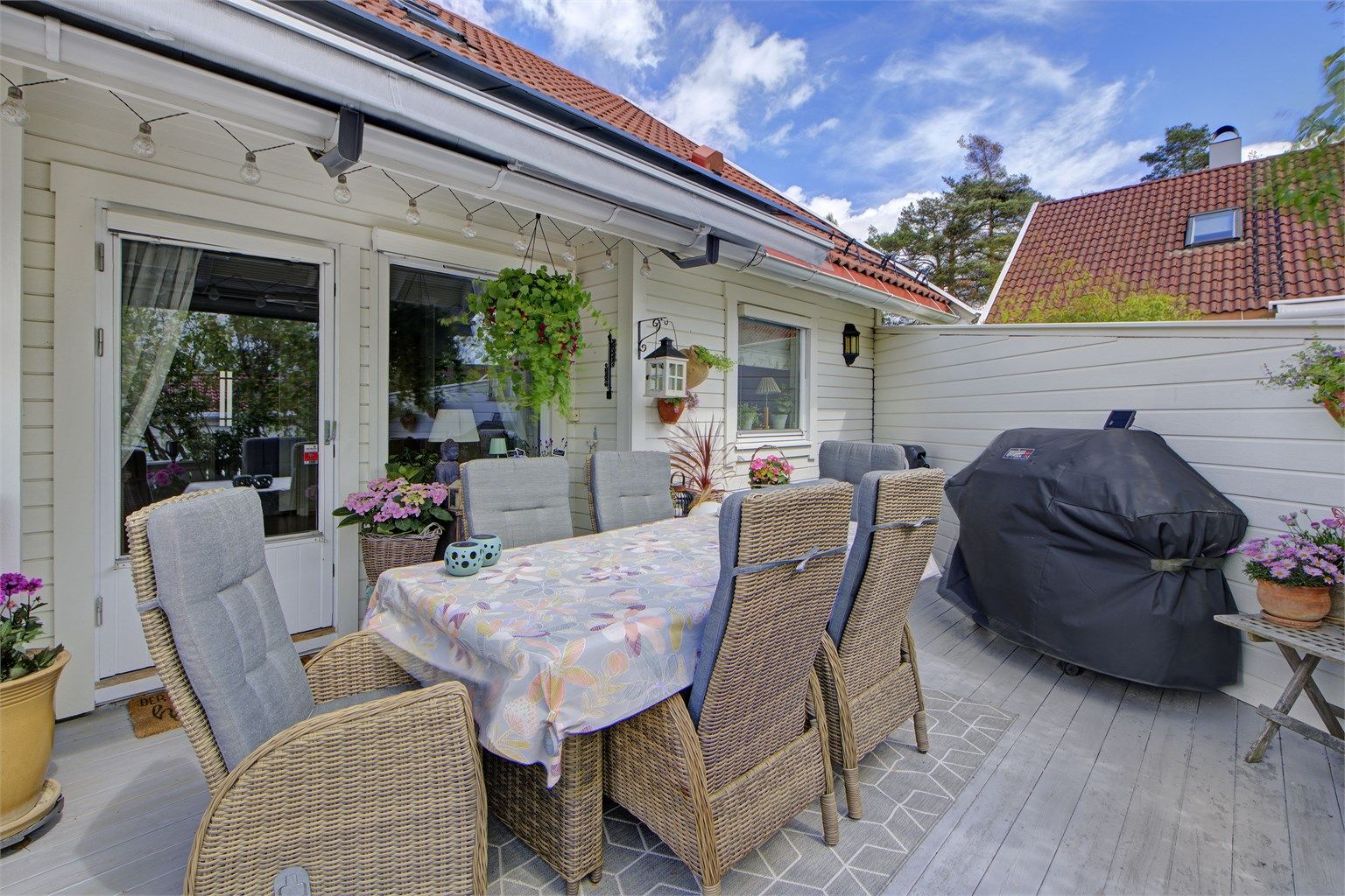Uteplass med adkomst fra stue