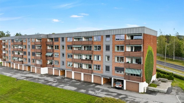 Velkommen til Vittenbergveien 110! Flott 4-roms leilighet med garasjeplass