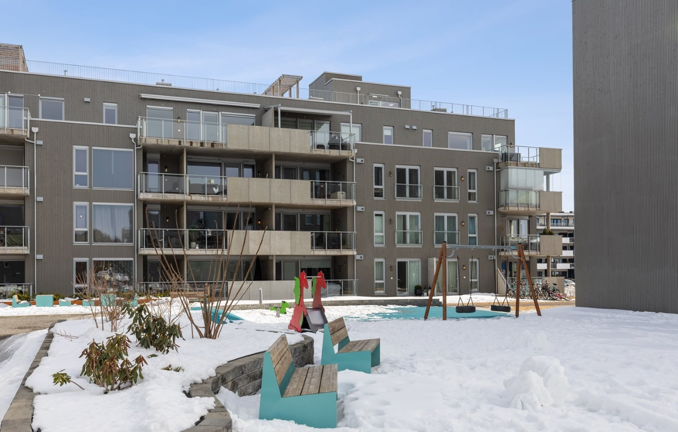 Leiligheten er beliggende i et sentralt boligområdet på Jessheim. 