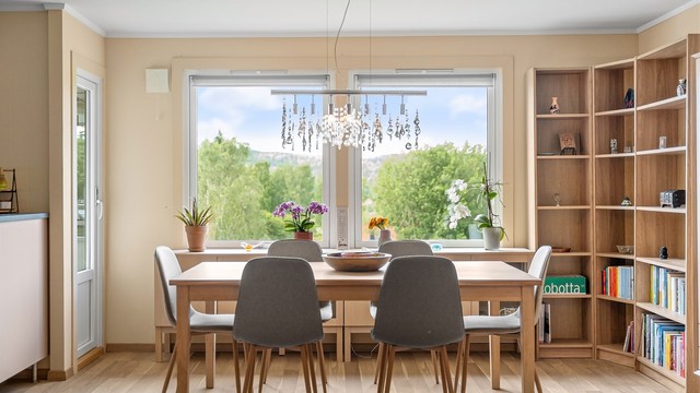 Alle vinduer og balkongdør ble skiftet ut i 2016 i regi av sameiet. Samme år ble det også gjennomført rørfornying i borettslaget