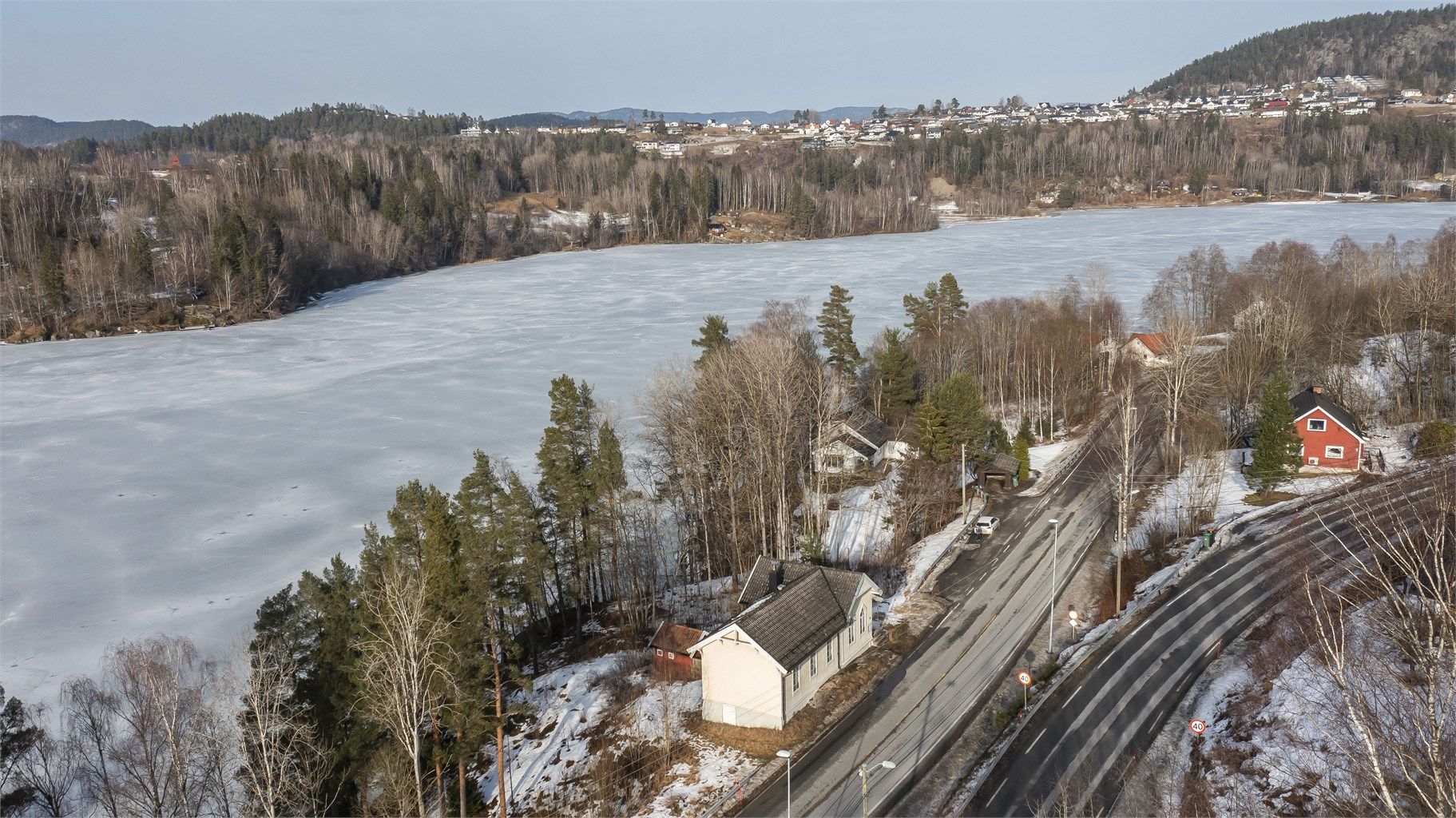 Fin beliggenhet ved Fjærkilen. Foto: Danny Twang. 
