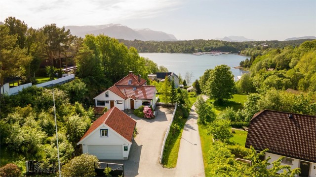 Velkommen til Rabbevågen 11 på Vegsund, presentert av Daglig leder/Eiendomsmegler Preben Willmann