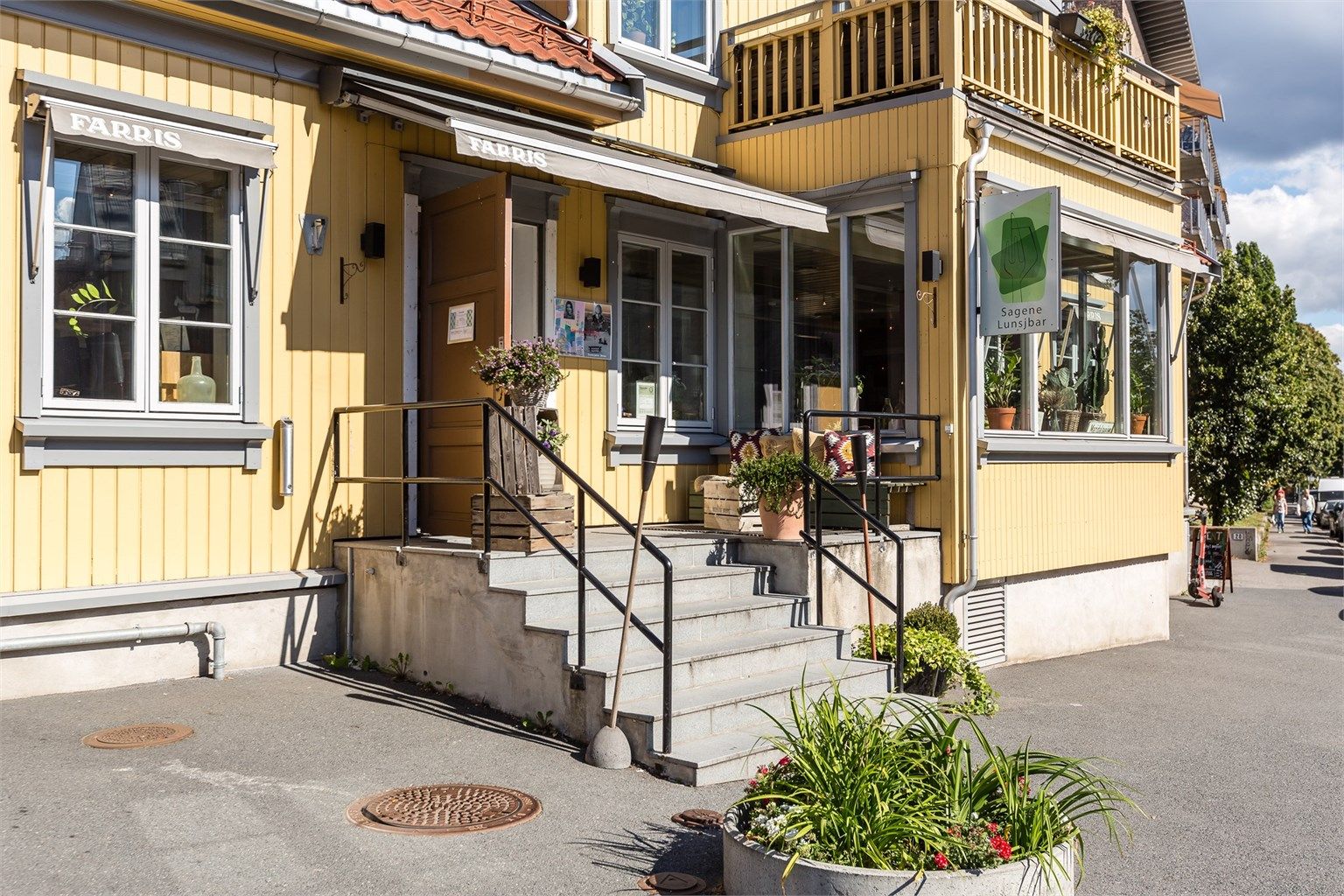 Kort vei til Sagene med hyggelige kafeer, butikker, restauranter og parker. 